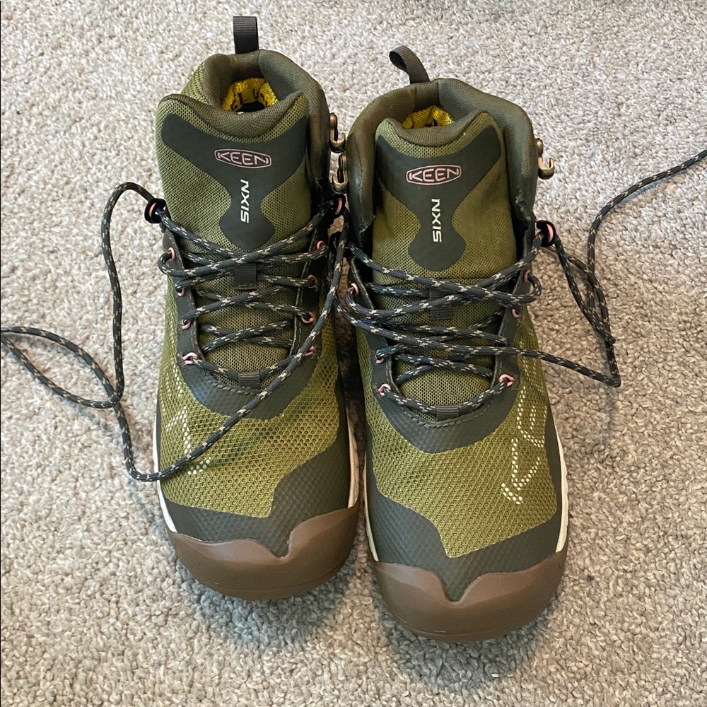 KEEN WOMEN'S NXIS EVO WATERPROOF HIKING BOOTS - Picture 2 of 5